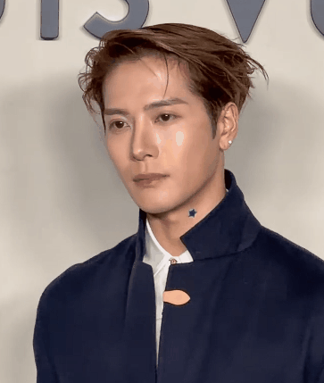 北京这一天：60岁巩俐震撼全家，王楚钦帅上热搜，金晨嘴又歪了？