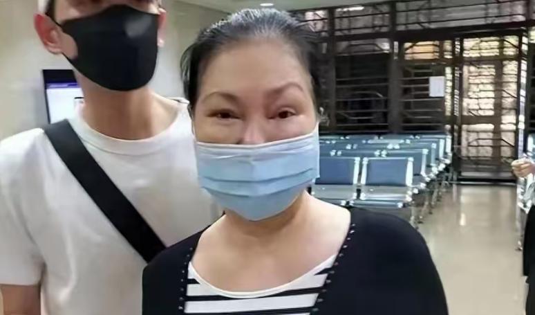 汪小菲台北直播首秀，分享育儿心得，马筱梅功不可没