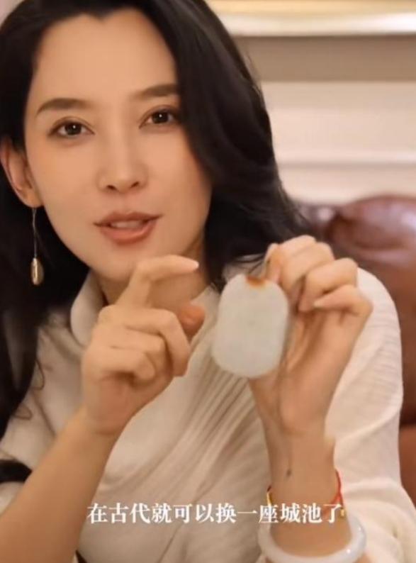 狐狸尾巴藏不住了！看森林北“炫富”，汪峰会不会后悔离开章子怡