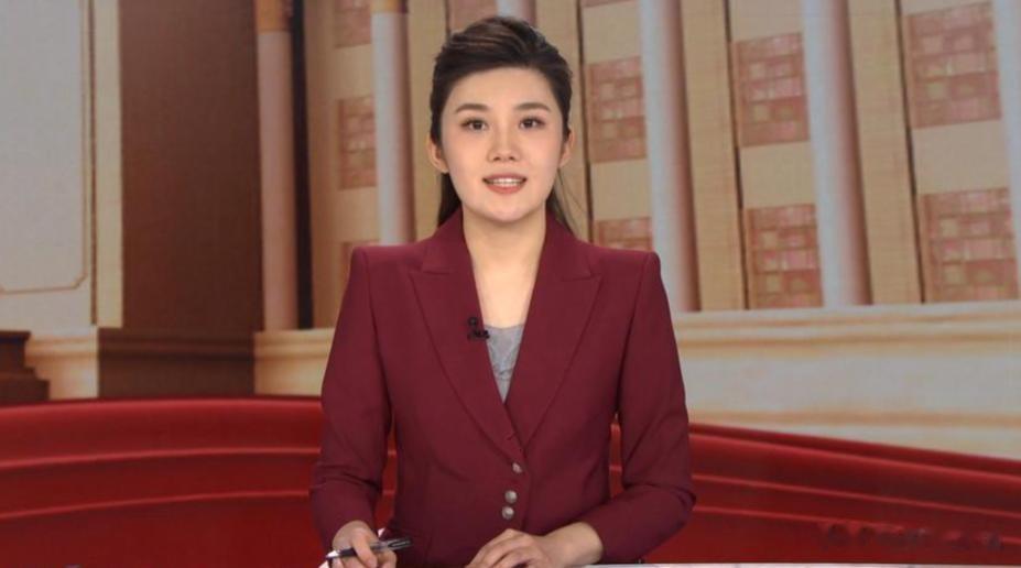 央视后起之秀郑子可，气质出众能力卓绝，关键是家庭环境也给力