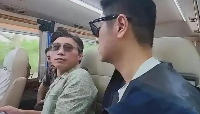 朱媛媛离世后，李乃文携妻子参加陈赫聚会，气质和朱媛媛如出一辙