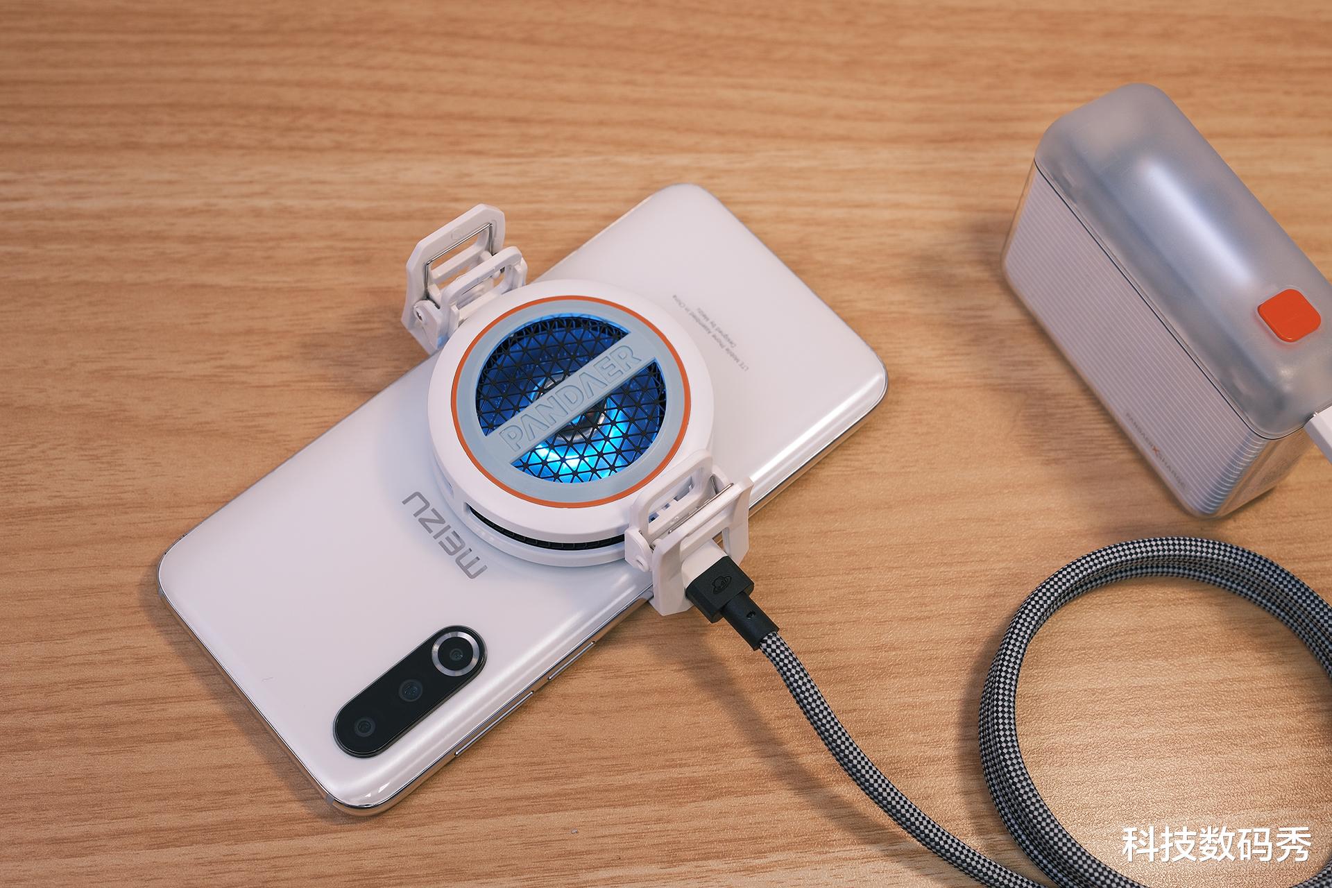 魅族PANDAER冰能秒磁散热背夹，小冰贴，轻贴即凉