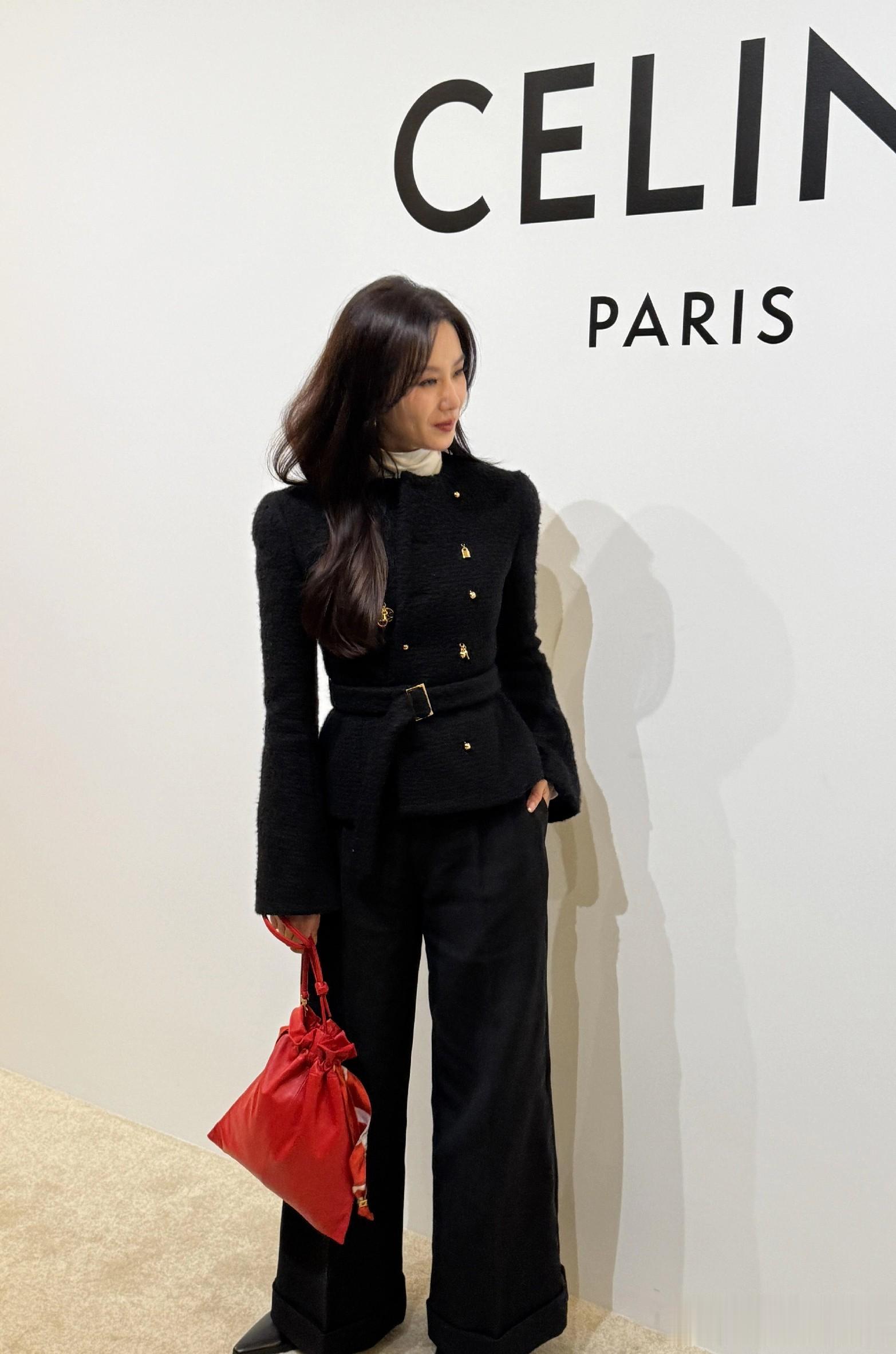 刘诗诗上海出席CELINE活动，廓形毛呢外套搭配阔腿裤，温柔又漂亮