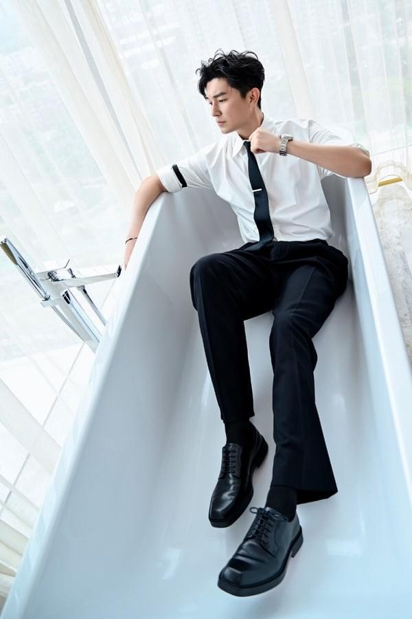 9位身高逆天男星！ 狙击蝴蝶》周柯宇没输张凌赫，这位比刘宇宁高