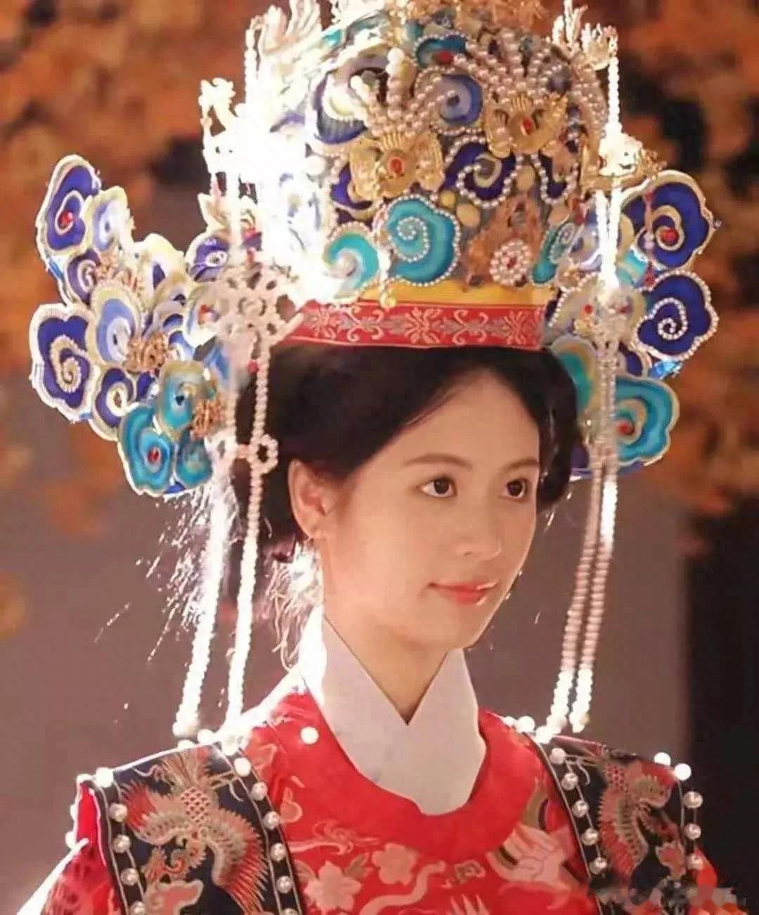 翁虹与丈夫洛杉矶游玩,翁虹皮肤紧致,丈夫依旧帅气