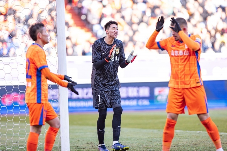 争冠3队全胜!剩3轮差3分,海港将客战泰山,蓉城申花追分良机