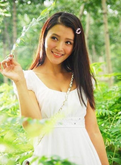 离婚11年,再看徐僧和白庆琳现状,她独自带娃,他仍单身想念女儿