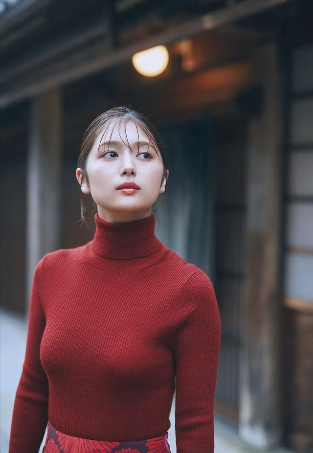 北野瑠华：日本女子偶像团体SKE48头牌，00后宅男女神