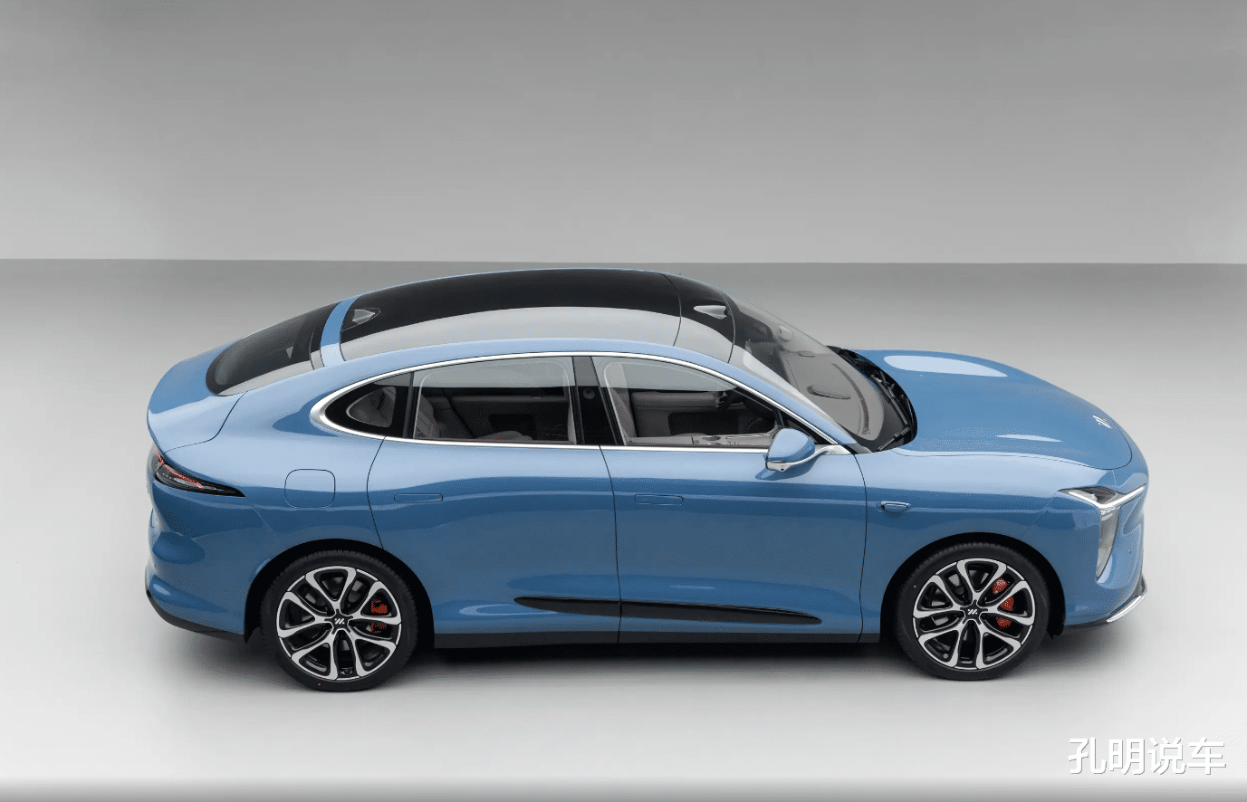 开历史倒车？增程版智己LS6预售价还算克制，能抢理想问界蛋糕？