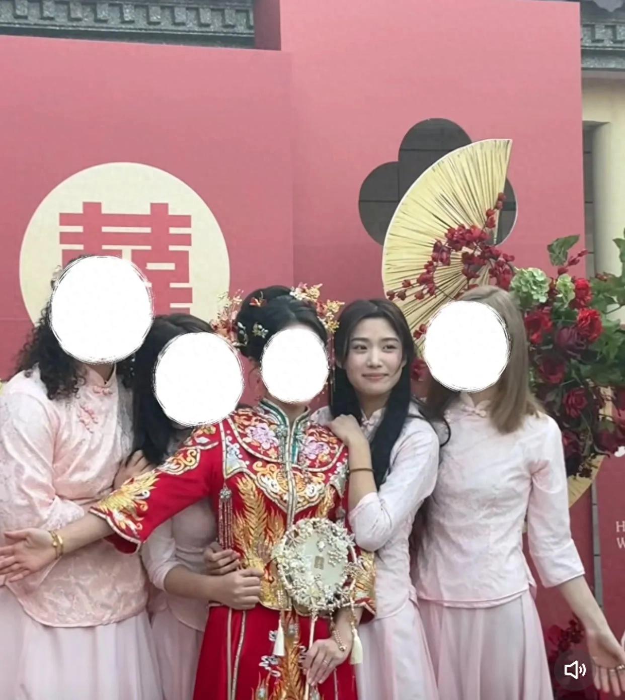 我去！卢昱晓当伴娘被嘲长相“普通”，比起惊艳，耐看才是王道