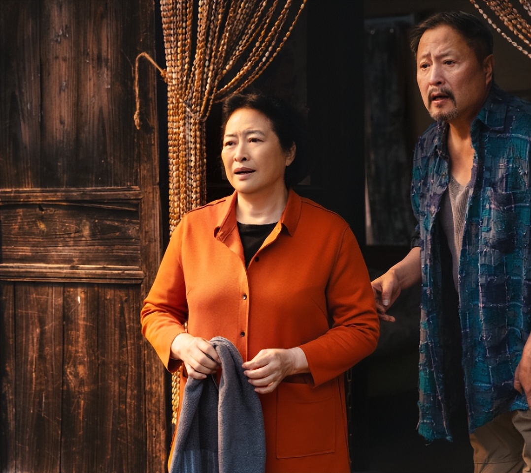 官媒犀利锐评《四喜》，除童瑶、许娣演技不过关外，还有一大短板