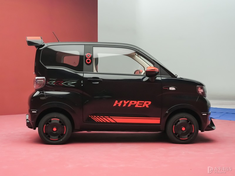 英伦/竞速双外观 实拍2026款奇瑞QQ冰淇淋