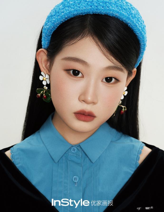 小沈阳女儿晒首个封面大片，18岁沈佳润漂亮自信，高级脸太绝了