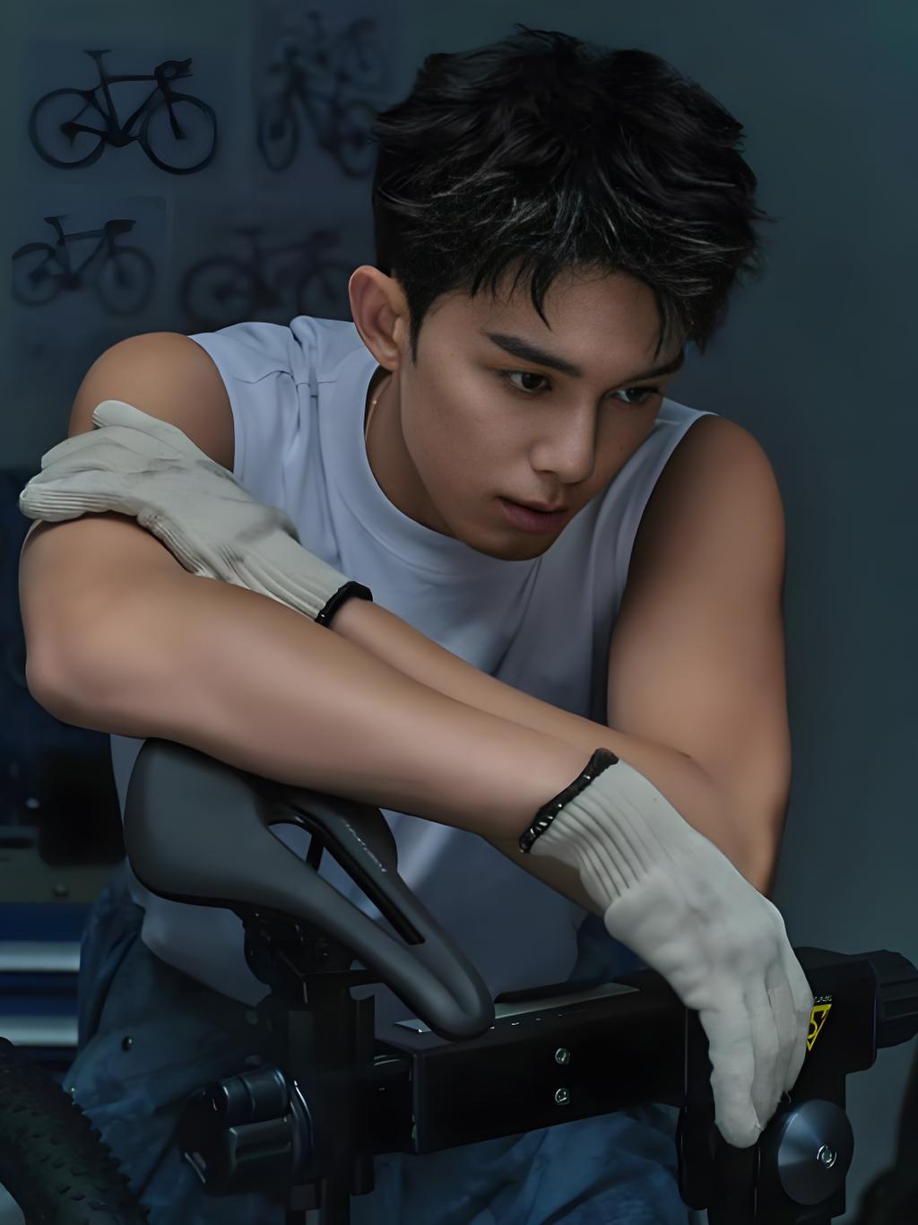 吴磊12小时内3次强硬回应，白珊珊方改口称盗号，遭微博官方打脸