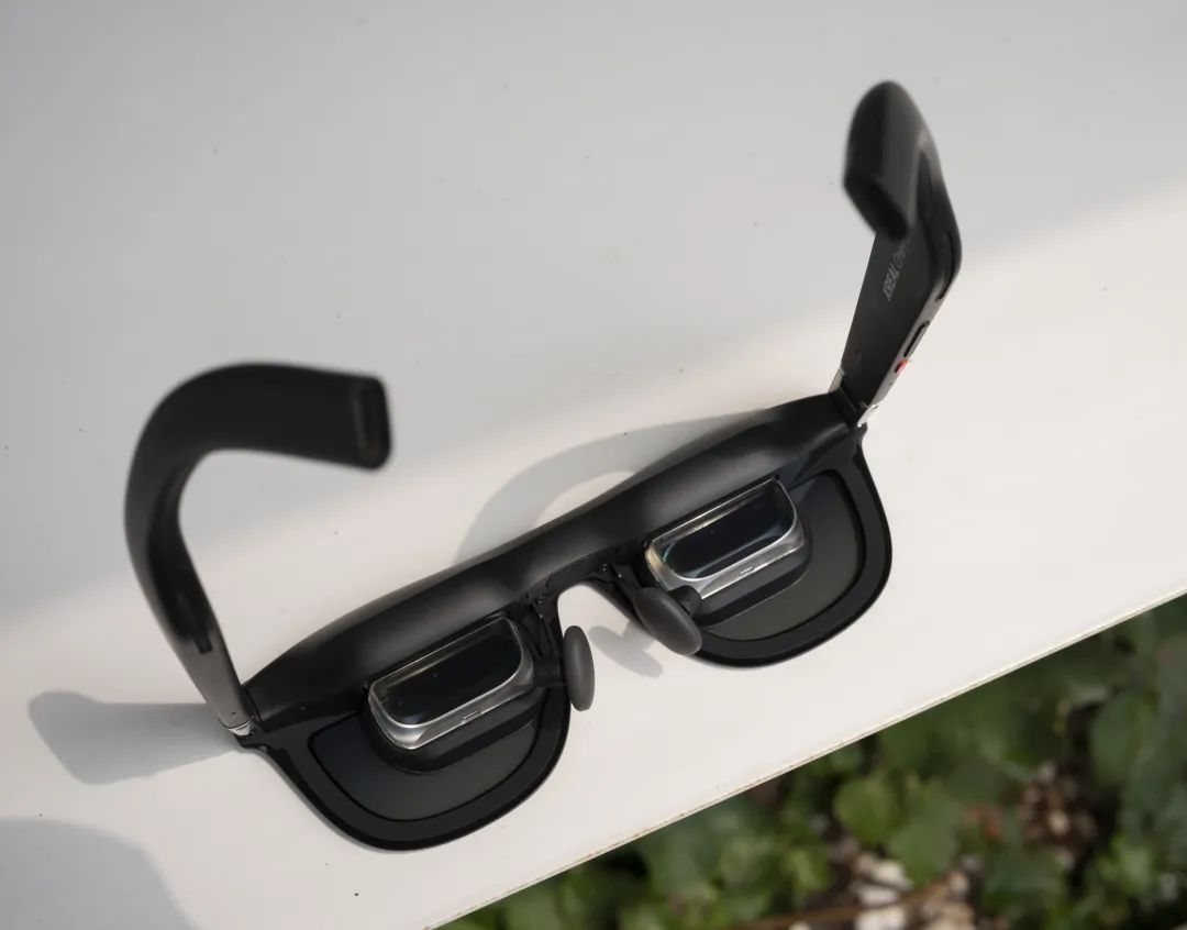 XREAL One Pro 體驗：AR 老炮的自我革命