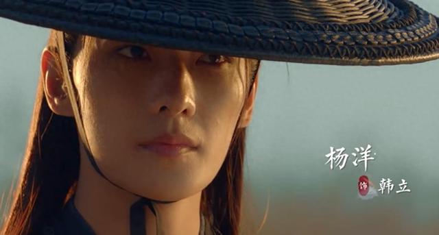 当180杨洋碰上175曹骏，才终于明白，身高在气质面前不值一提