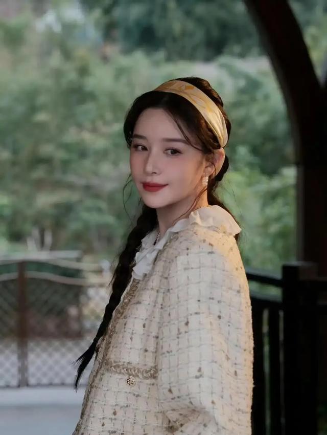 阚清子晒孕肚照官宣怀孕!肚大如萝看着快生了,老公是刘敏涛老板