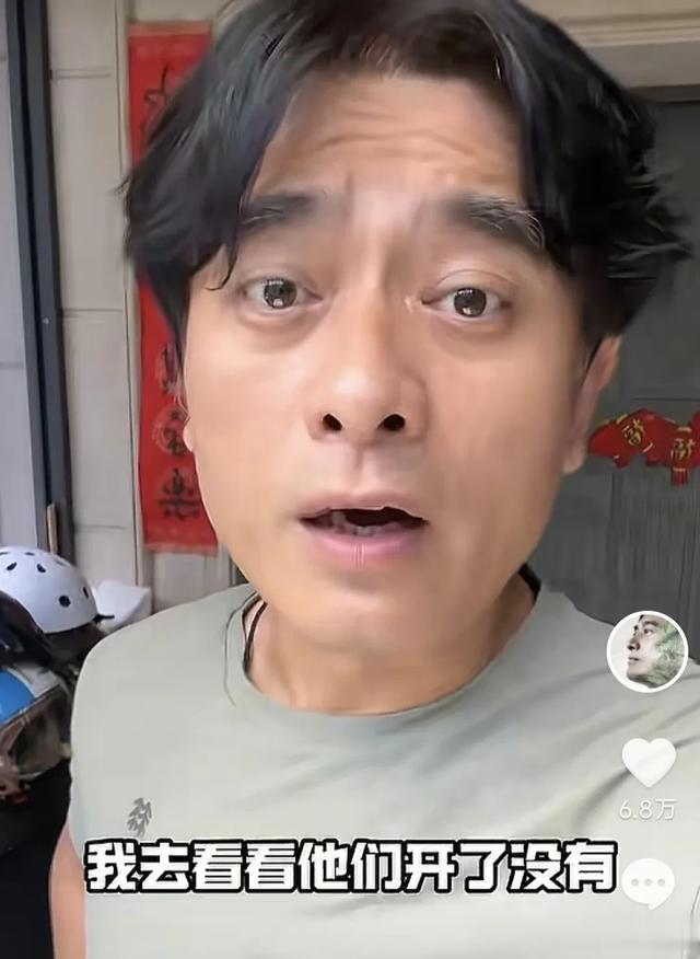 上海男明星发现母亲在家不开空调，网友：明星的家人很节俭