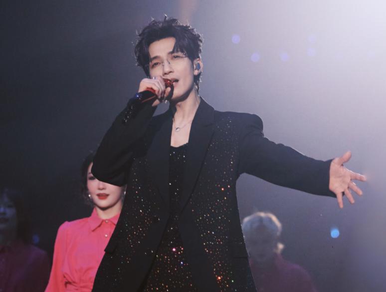 《歌手2025》李佳薇大放异彩,会对陈楚生造成“威胁”吗?