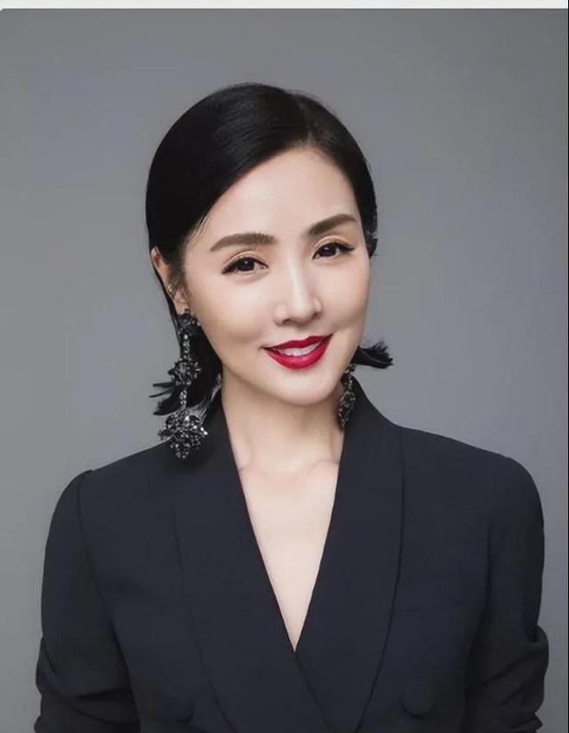 姜宏波:长得漂亮,演技好,52岁仍然未婚