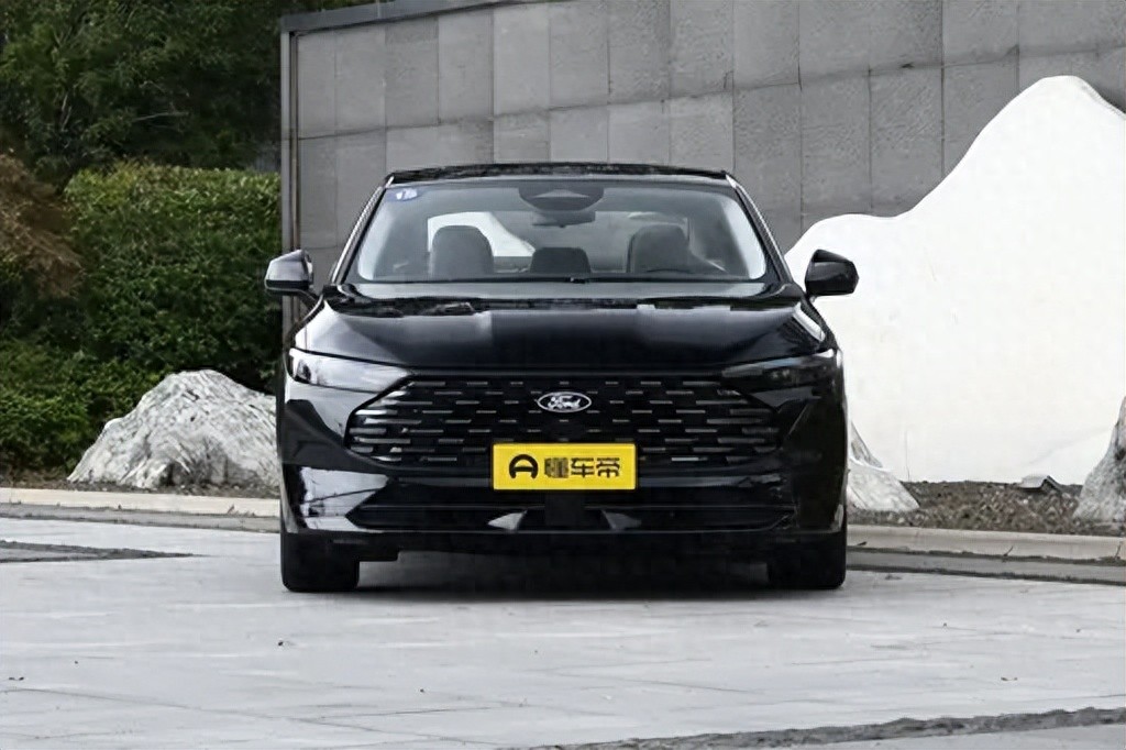 15万落地也能要性能？2.0T+8AT，6秒级加速的B级车真不多了