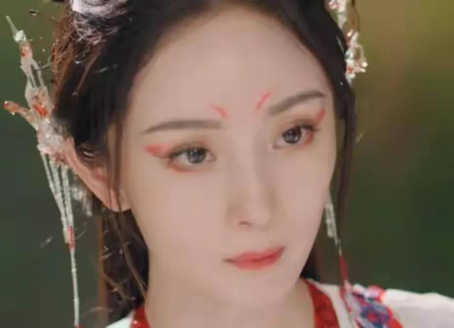 3位大青衣同时给她撑腰！这一次，杨幂不再顾及内娱所谓“体面”