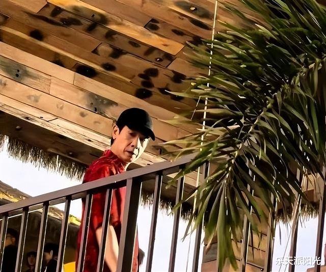 鹿晗被顶替!五哈官宣嘉宾阵容,路透曝光!网友:假装很熟真尴尬