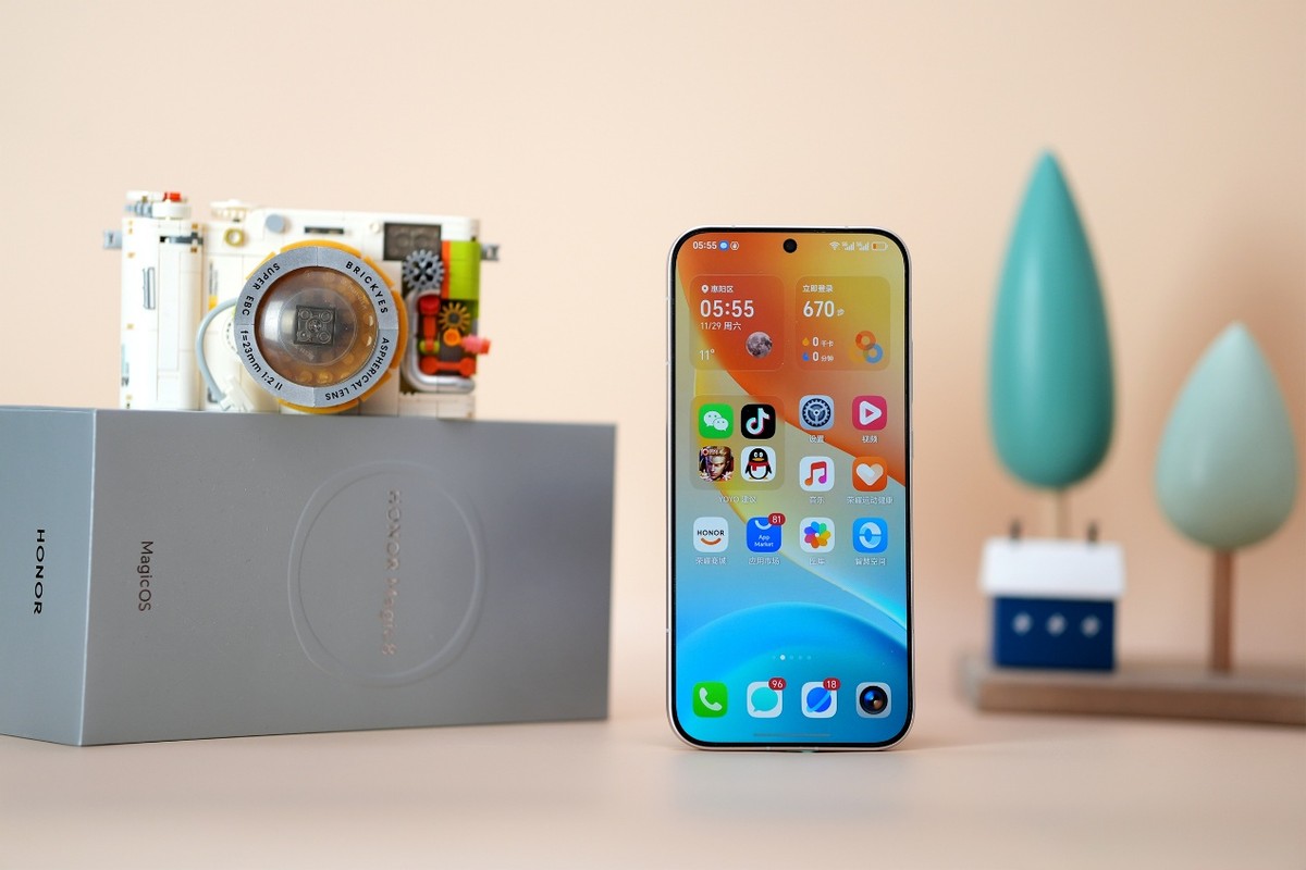 榮耀Magic8系列兩款機型對比：Pro真比標準版強？誰說的