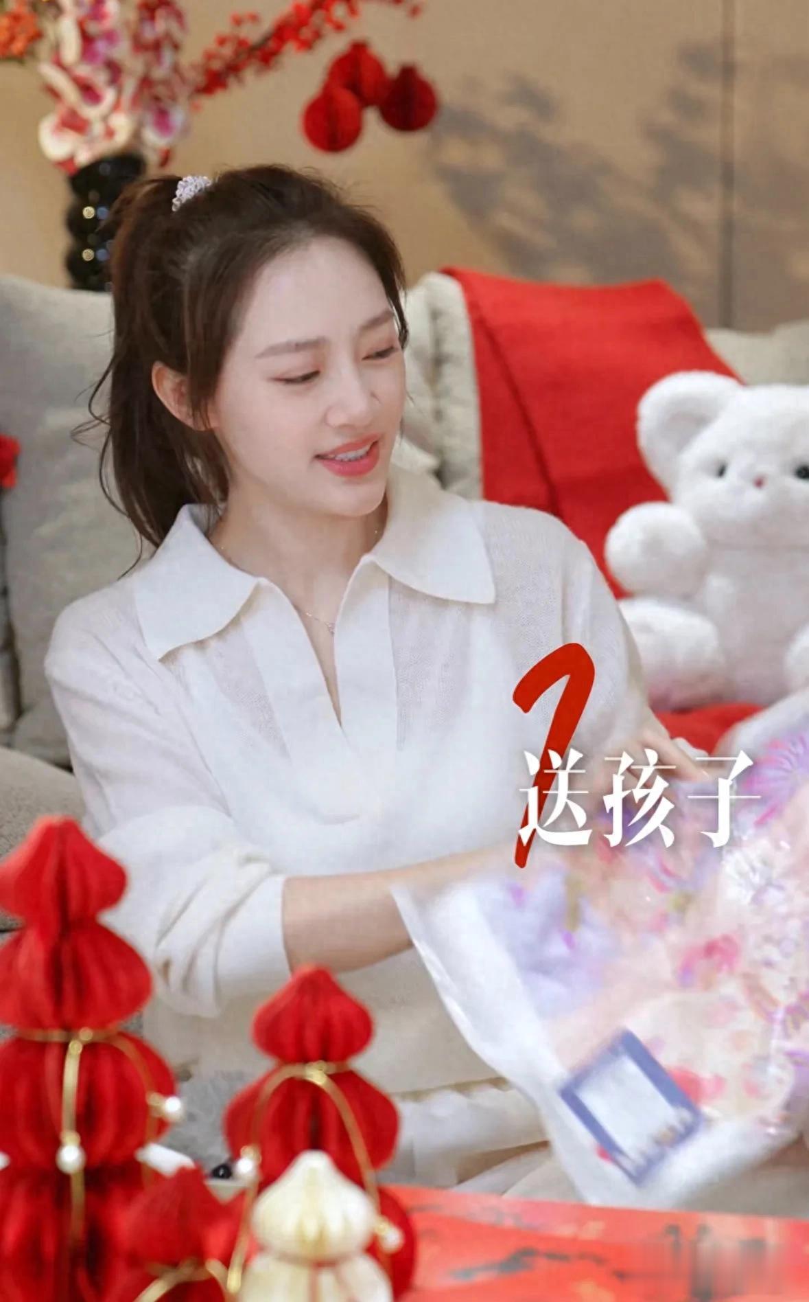 聂远妻子聊二胎了！首次透露是女儿，3岁穿粉色小旗袍过年