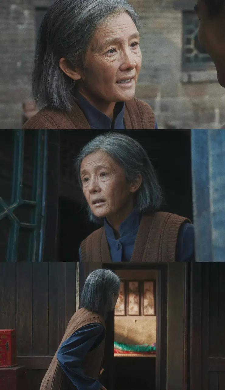 杨幂穿维密睡衣抱jellycat小熊，明艳又可爱，迟蓬夸她脑子好使！