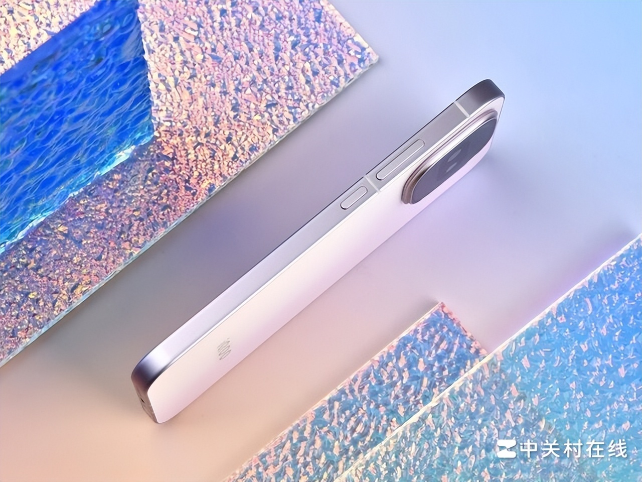 iQOO Z11 Turbo圖賞：能量與自由的配色表達