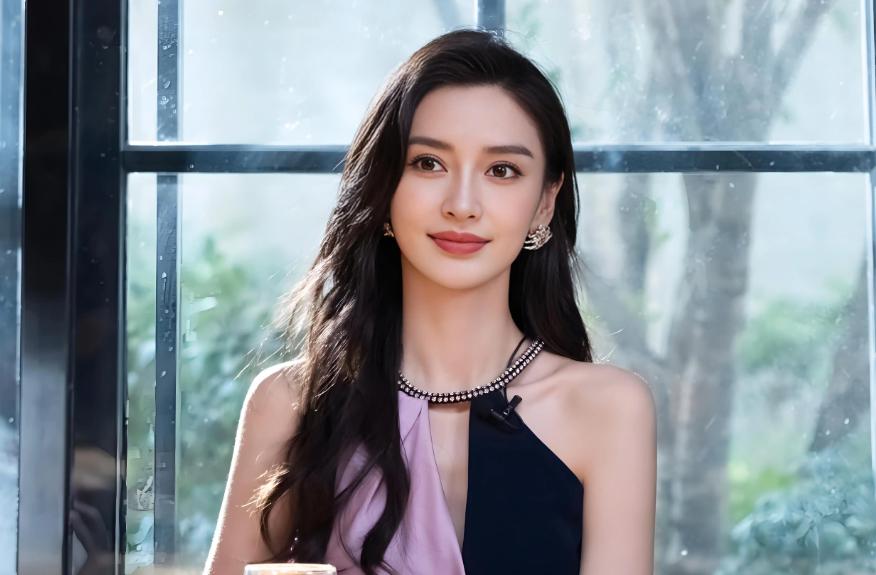 杨颖没想到，《小城大事》开播仅3天，黄晓明就走上另一条上坡路