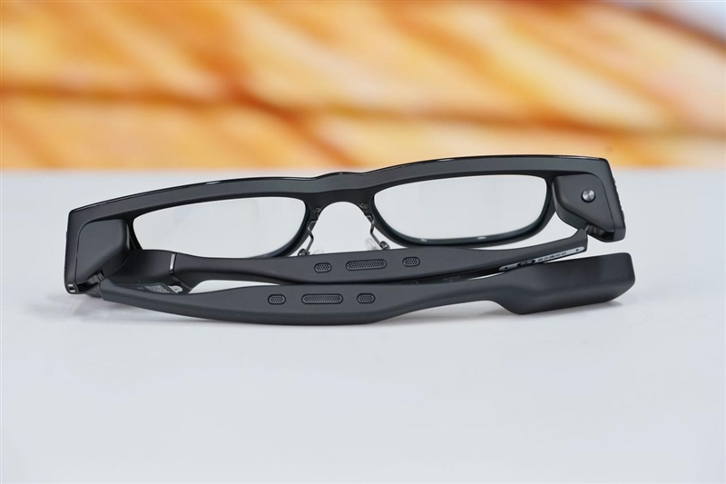 阿里自研夸克AI眼鏡S1首發評測：第一視角拍攝、導航、提詞神器！