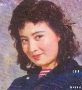 69岁国家一级演员高英病逝,晚年生活照曝光,打扮漂亮身型暴瘦!