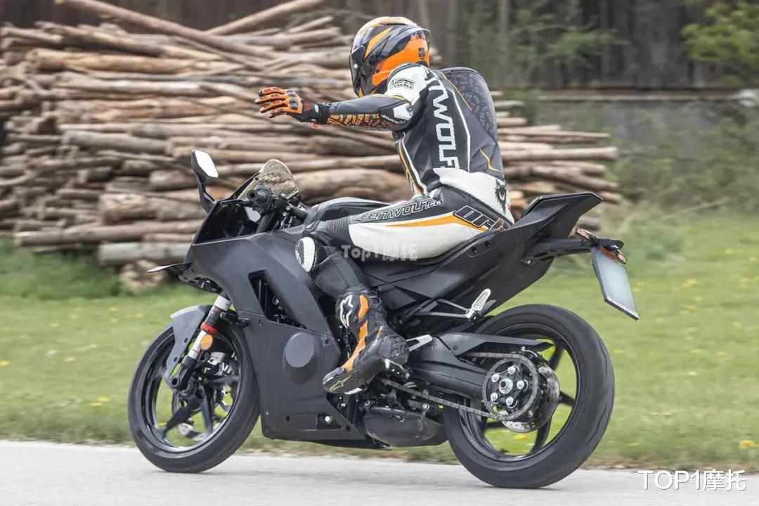 颜值相当不错,KTM RC490双缸仿赛要来了,最快米兰车展亮相