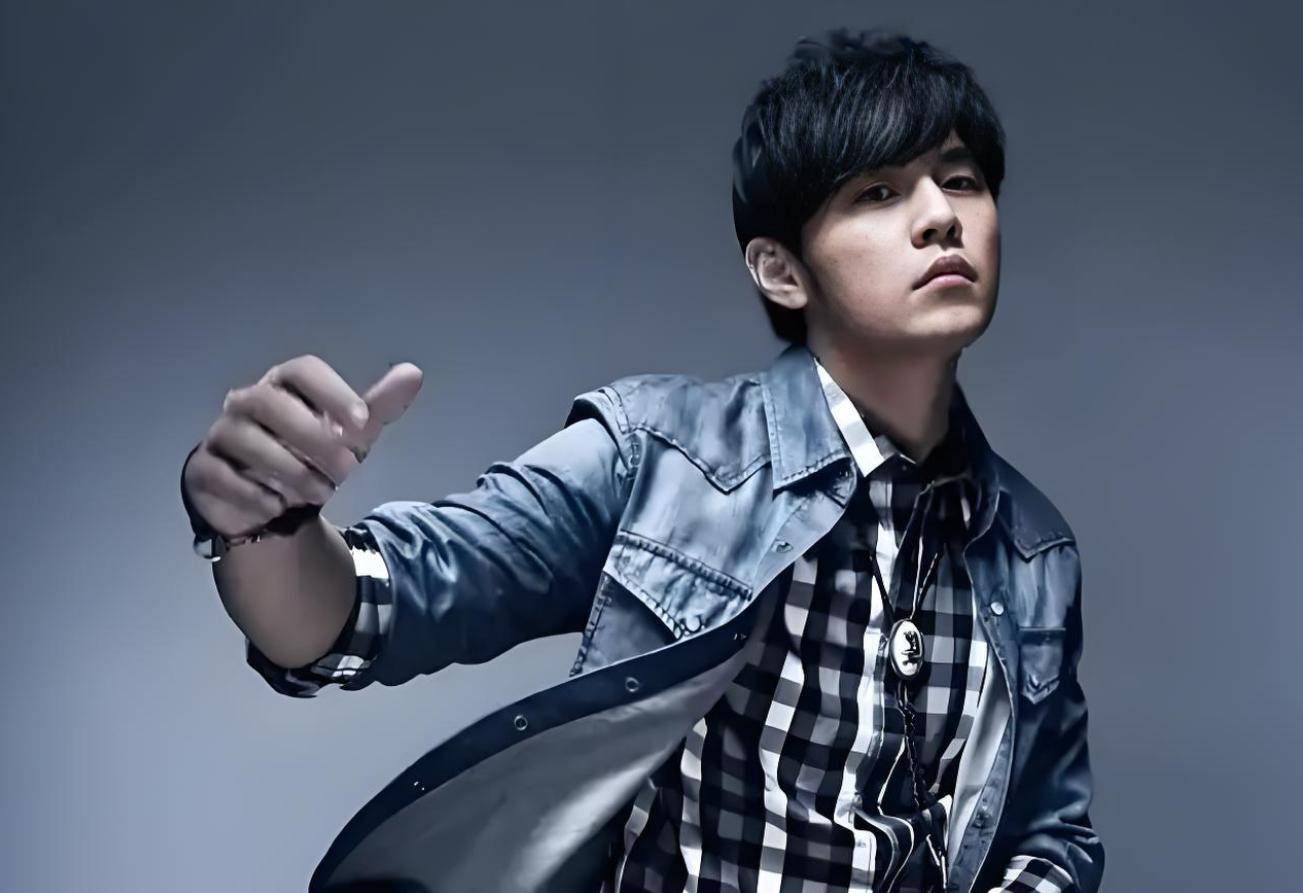 华语歌手浏览量排行，周深成功登顶，华晨宇蔡徐坤差距不大