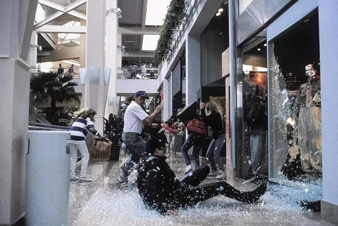 卡梅隆曾经拍过一部伟大的纯电影