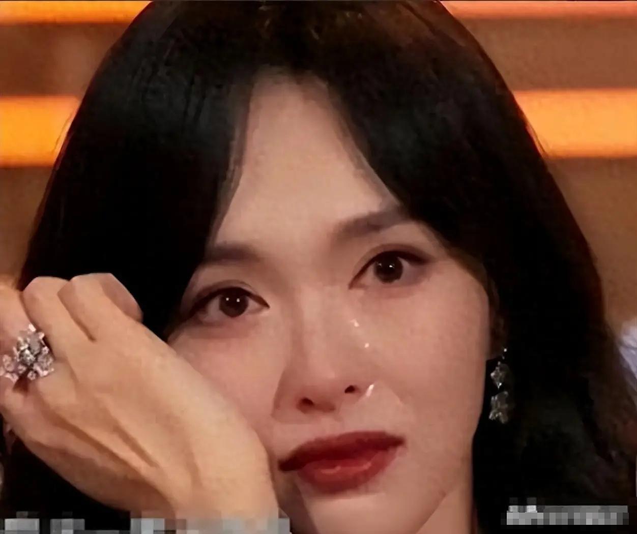 离婚传闻真相大白不到2月，唐嫣彭冠英官宣，打破粉丝的刻板印象