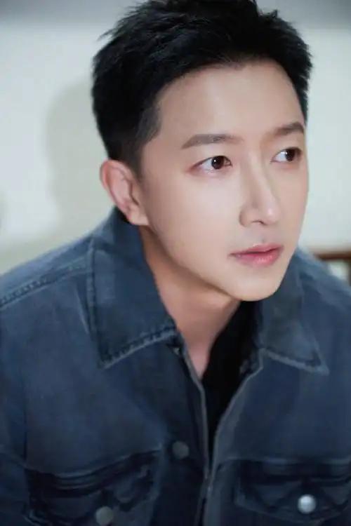 41岁舞都跳不动还开演唱会捞金，本想回馈粉丝，全网却恶评如潮