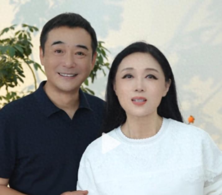 恩爱抵不过残酷现实！63岁吴琼仍满面桃花，48岁阮巡已是一脸皱纹