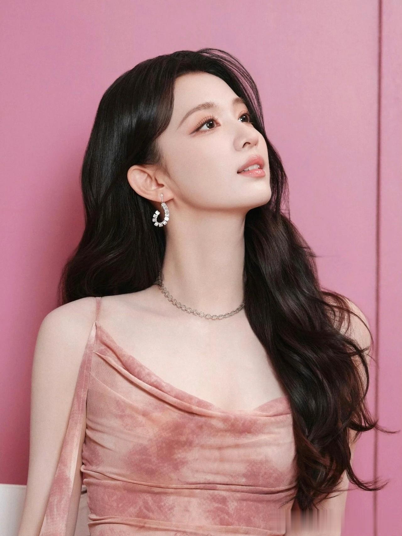 王楚然这个造型“魅”到极致！妖妃既视感