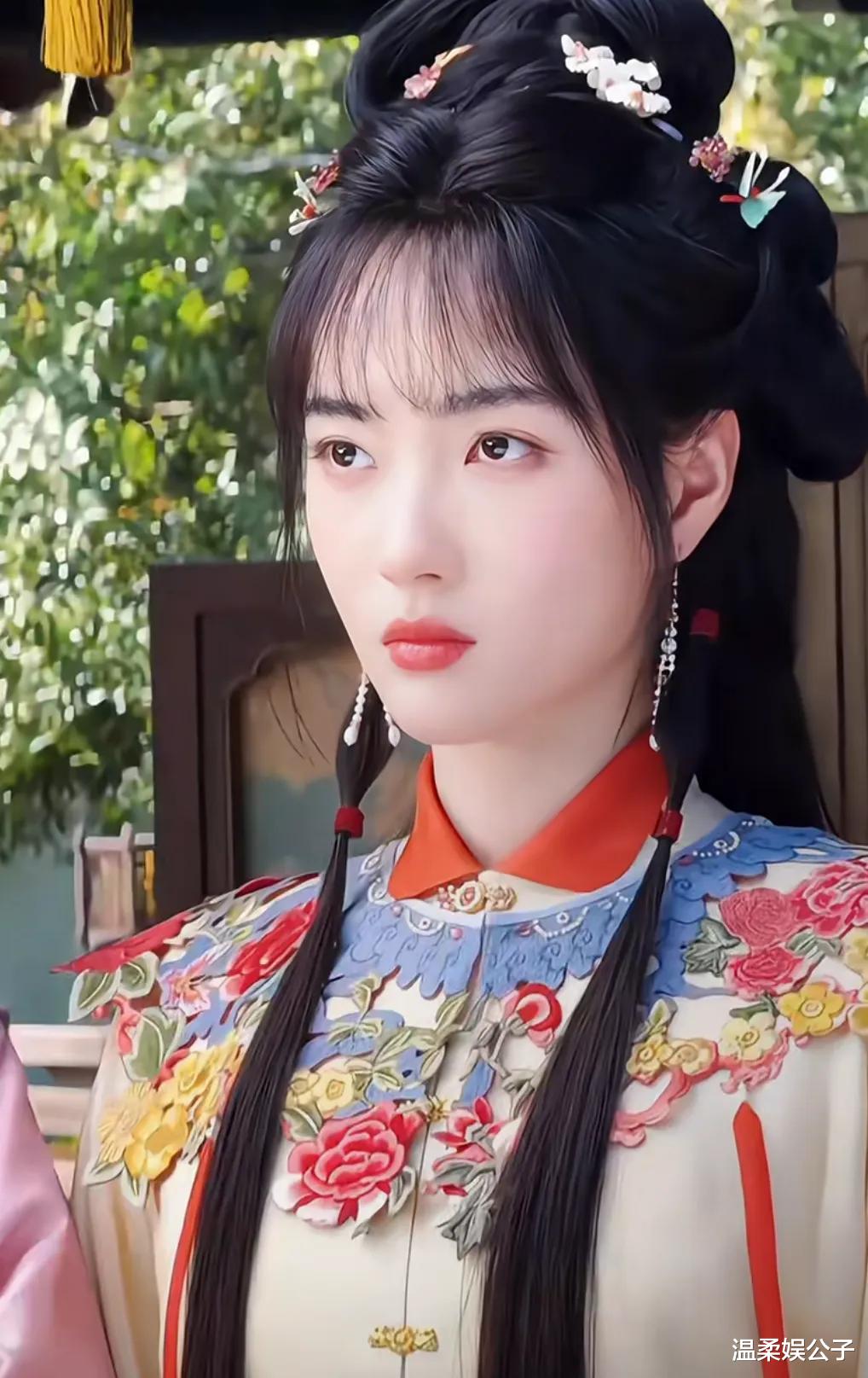 偶然刷到古力娜扎和程潇的新剧路透，才懂：绝色和漂亮的区别