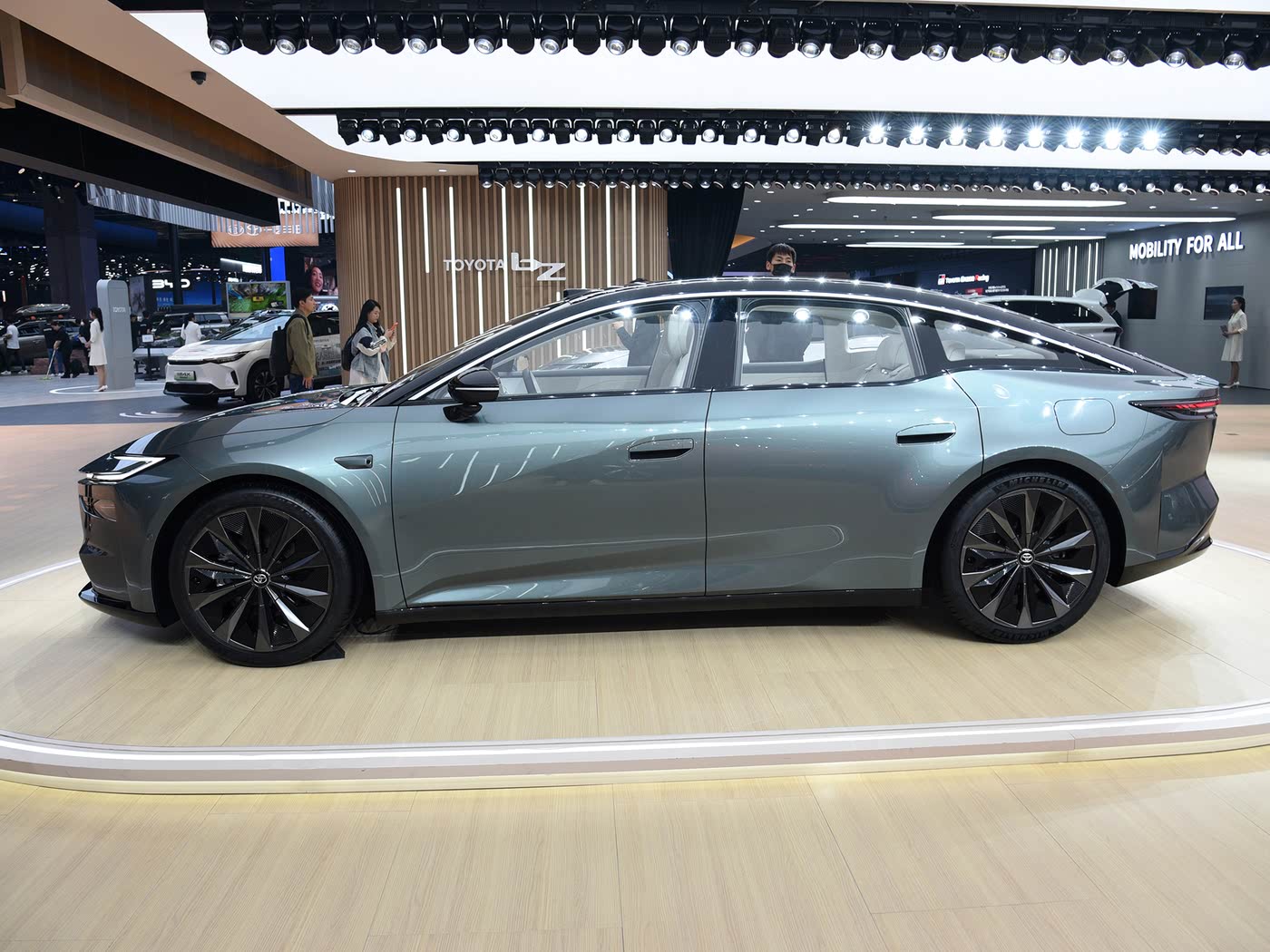 丰田纯电中大型车将于广州车展首发亮相!配激光雷达,续航710Km