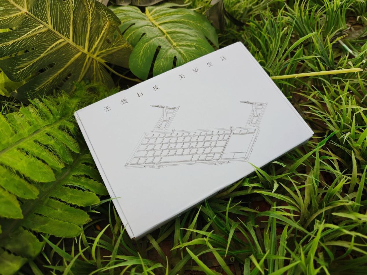 键盘也卷“三折叠”？BOW折叠蓝牙键盘，移动办公便携利器！