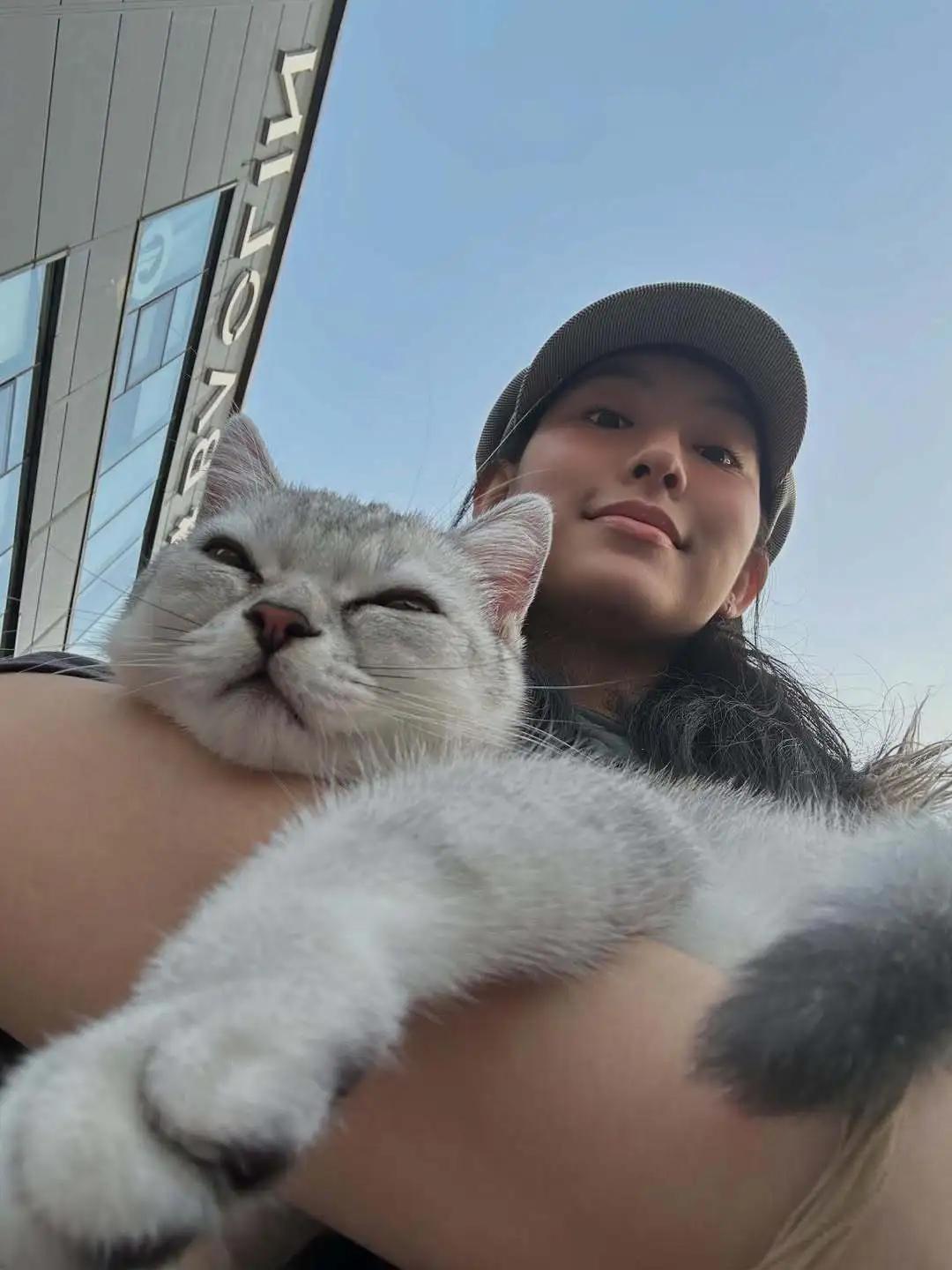 提前铺路？TVB女星离巢自组工作室，被指忘知遇之恩疑陷脱粉潮