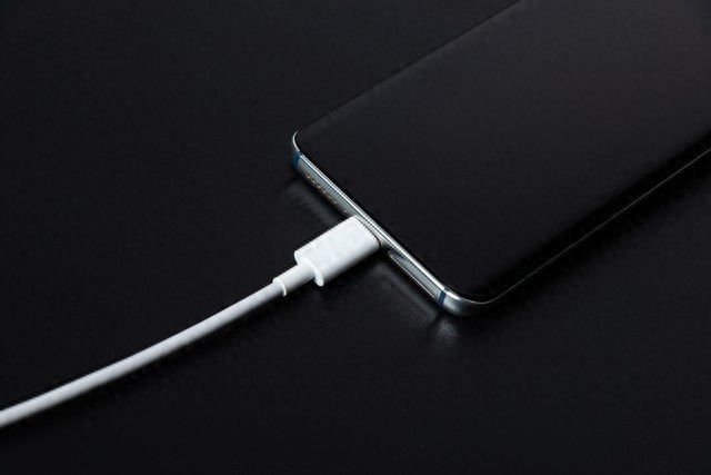 十年内，手机形态不被颠覆，充电宝就不会消失