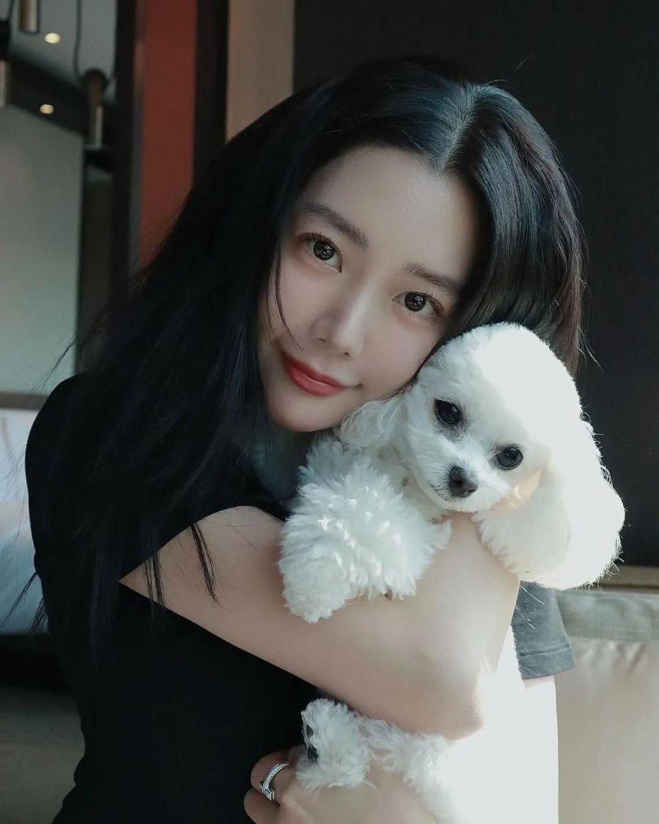 肖央女神克拉拉官宣离婚，6年豪门梦碎，曾说和老公天天说我爱你