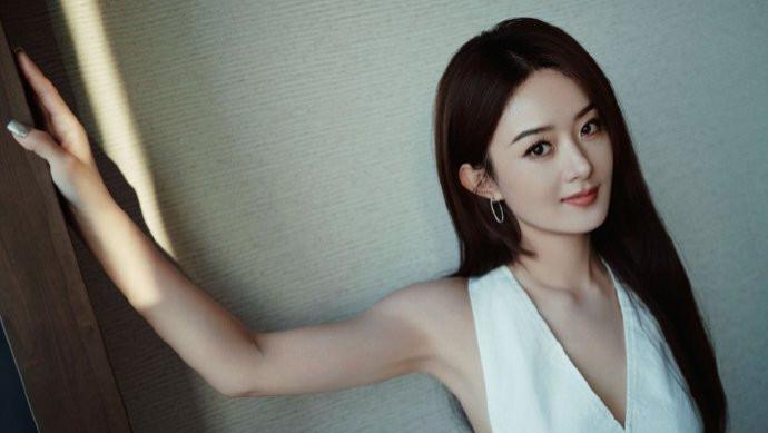 赵丽颖从甜妹到飒姐，颜值身材气质全在线