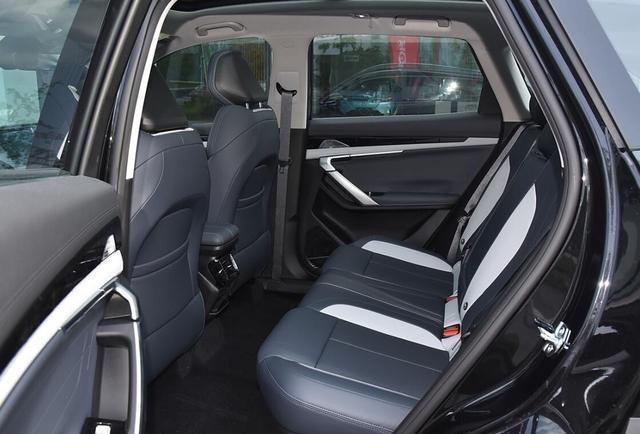10万左右能入手的家用SUV，轴距超过2米7，均有20T发动机可选