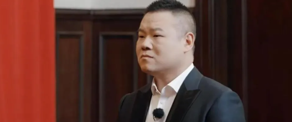 2025年春晚的反噬，证明岳云鹏的火，只是相声界一个笑话